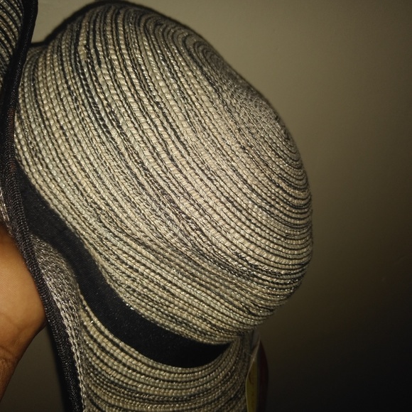 Hat - Picture 3 of 3